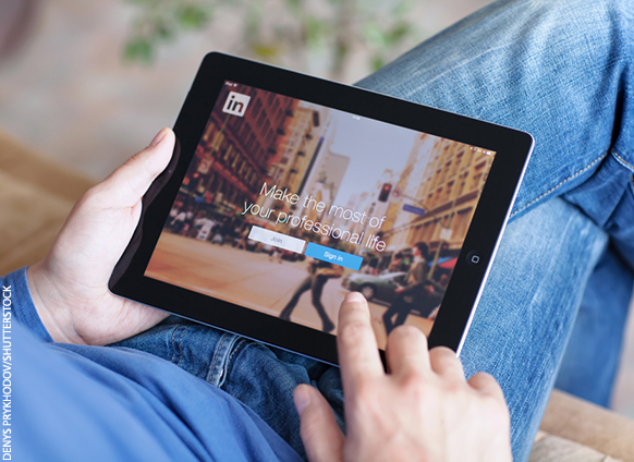5 Tips for Networking Your Way to a Job on LinkedIn