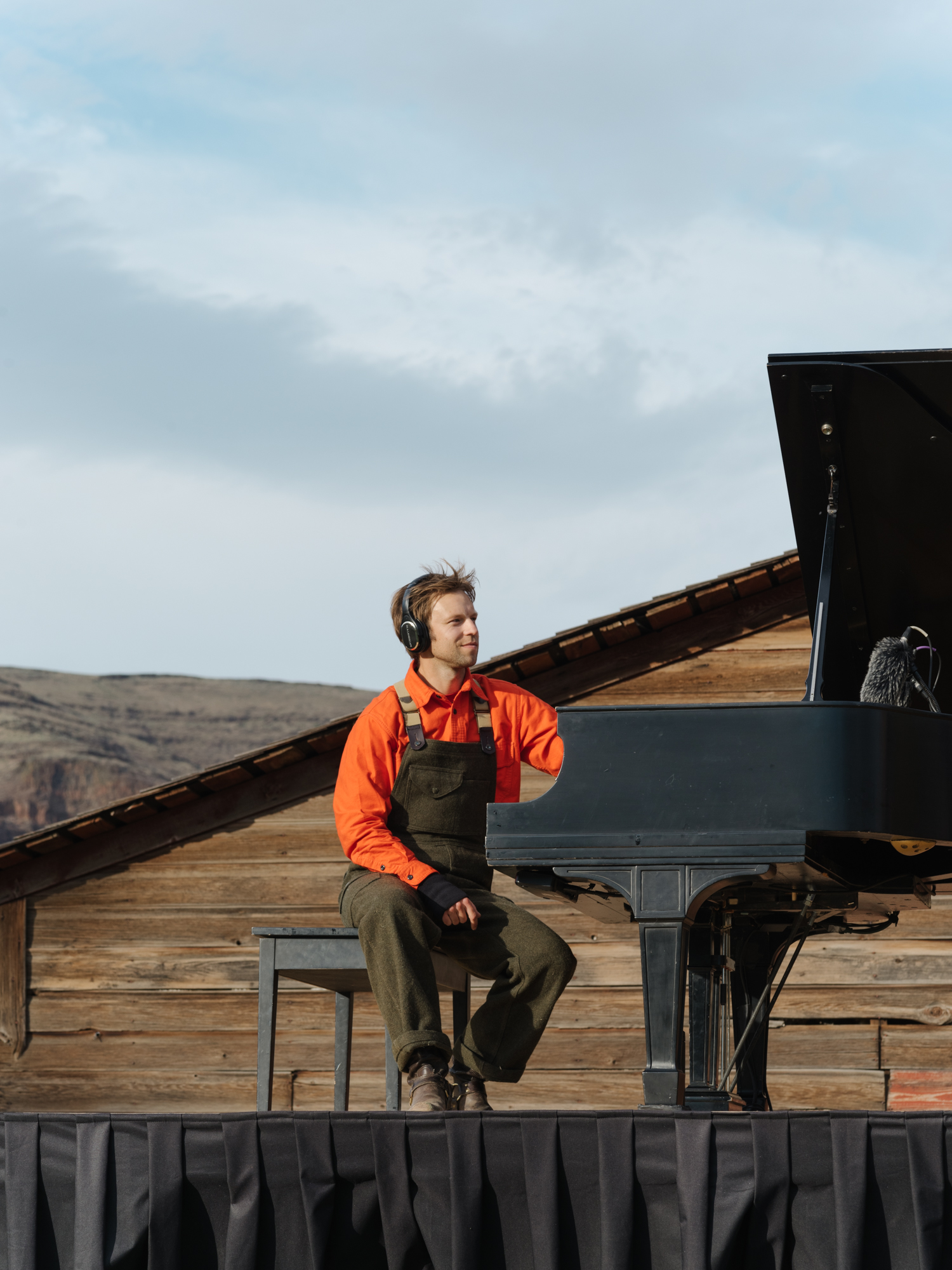 Hunter Noack performs at Cottonwood Canyon during an In a Landscape concert