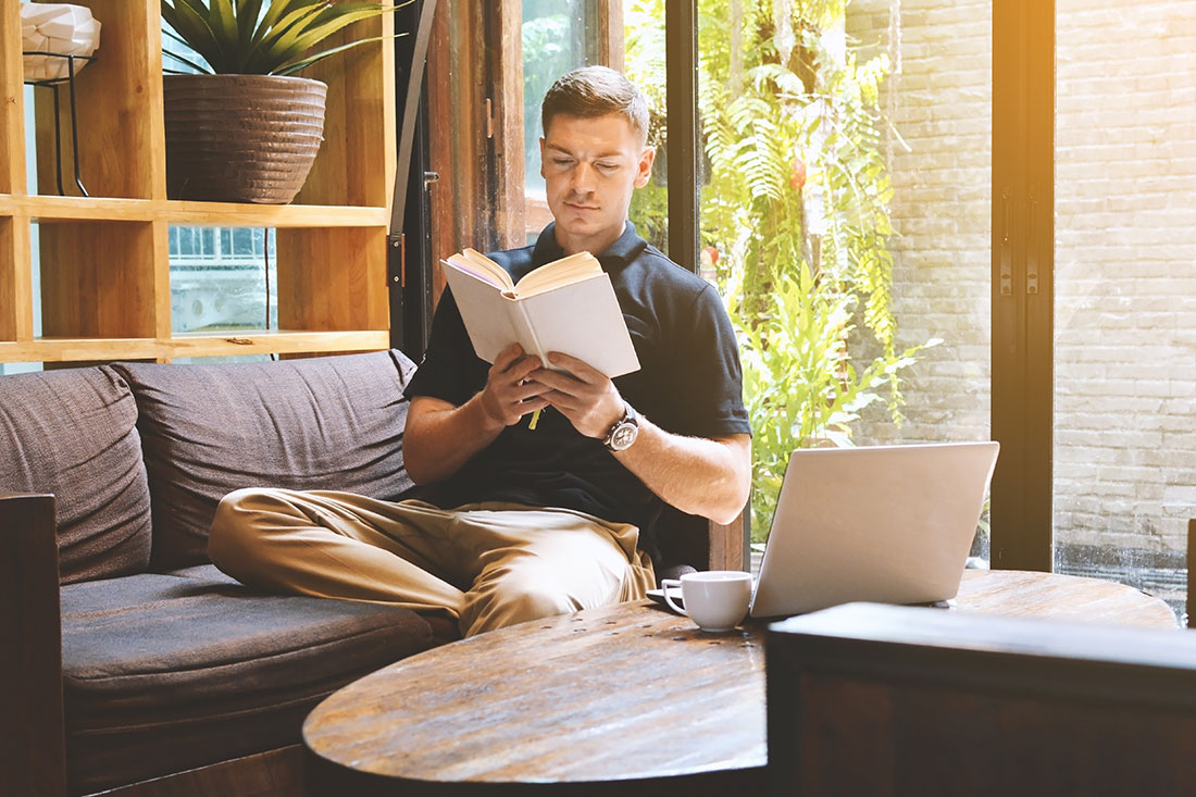 Boost Your Efficiency With These Must-Read Productivity Books