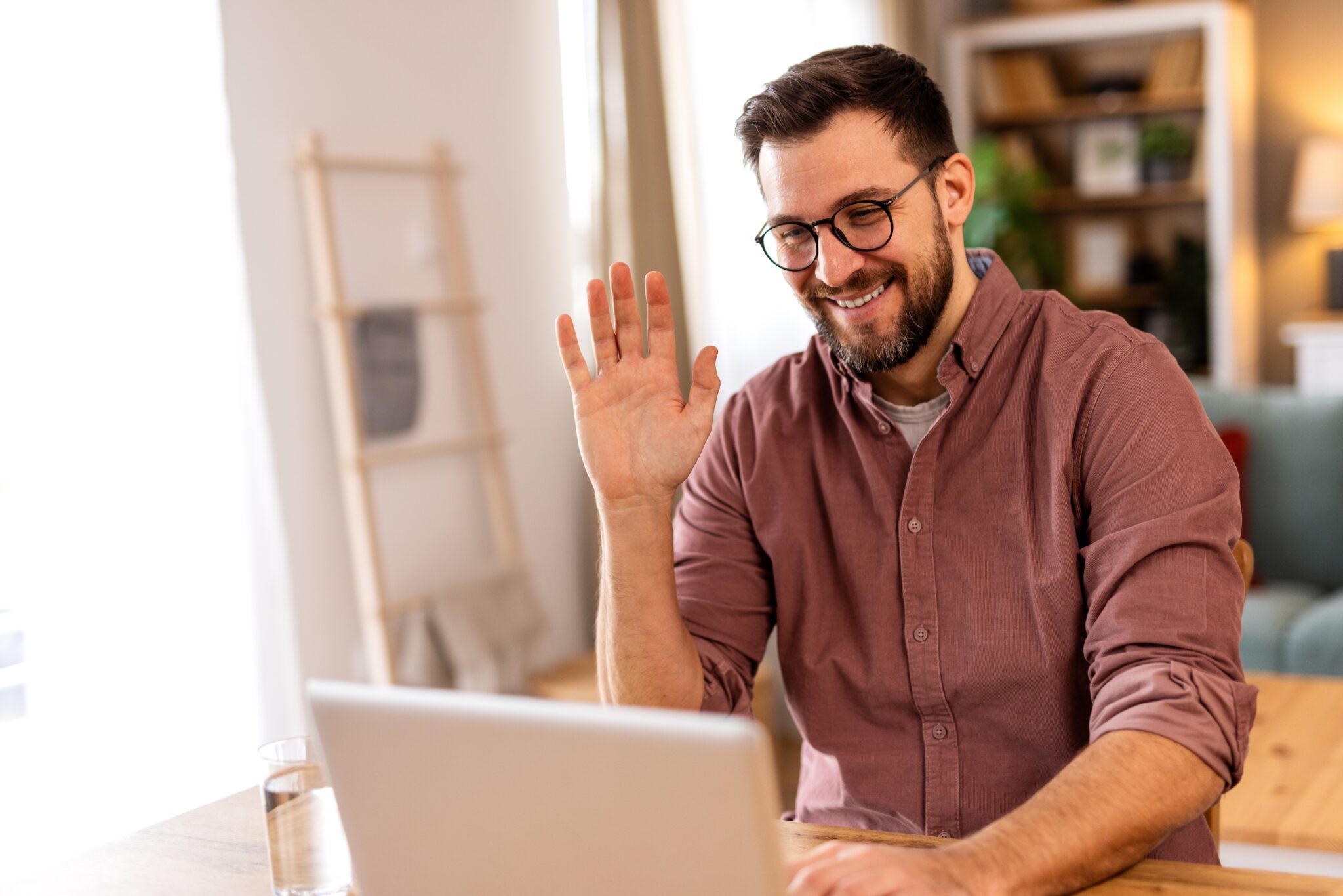 How to Build Trust in a Remote Team (Tips & Team-Building Exercises)