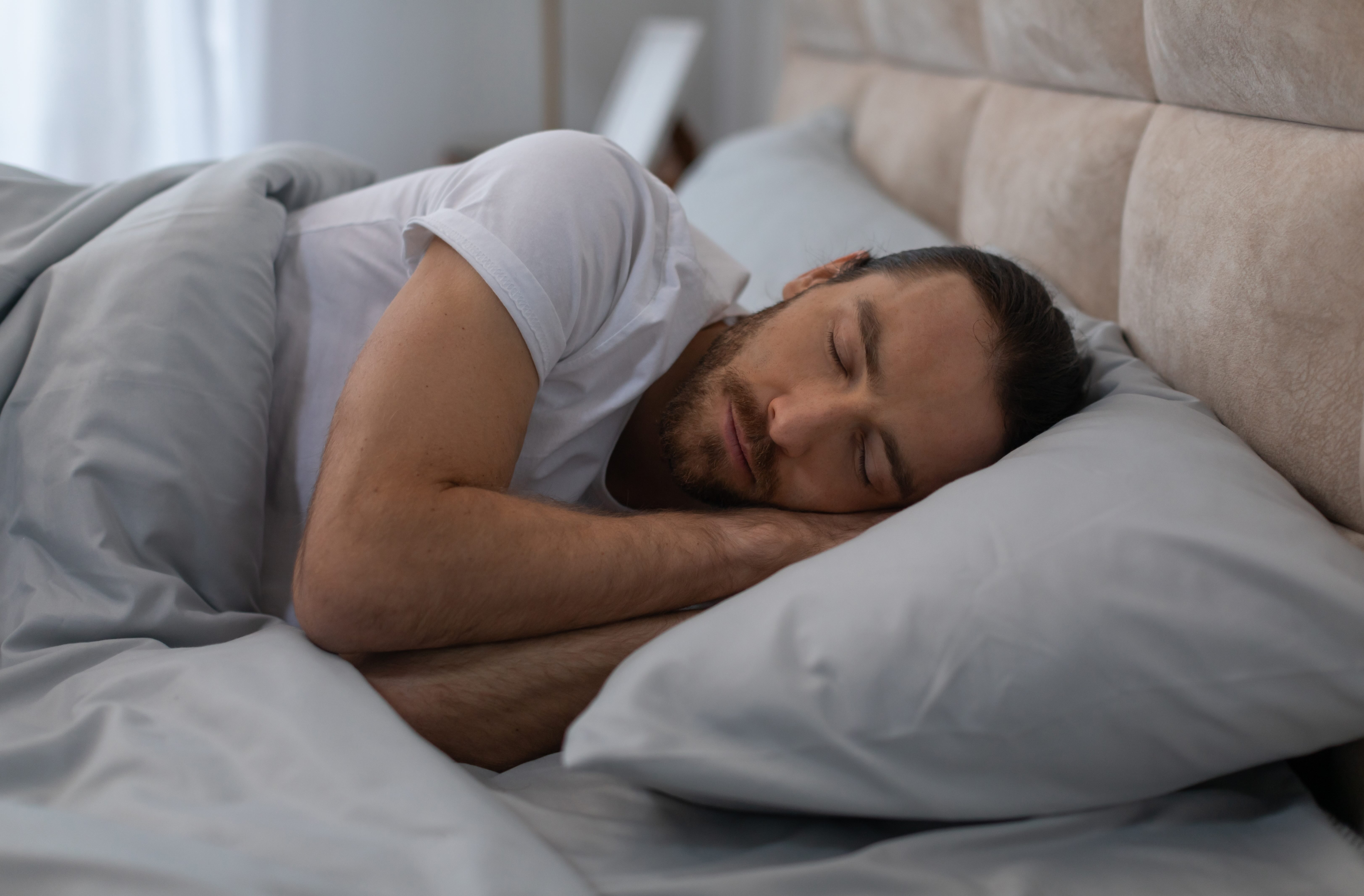 sleep-productivity-high-performer-competitive-edge-slug-featured