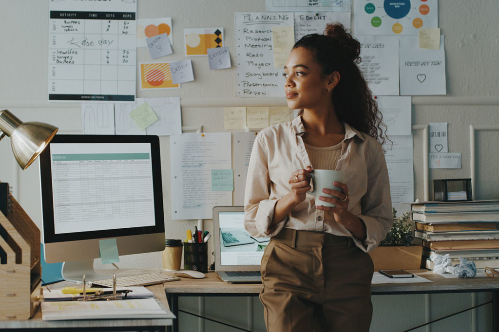 Why Everyone On Your Team Should Embrace A Sales Mindset 1024x682