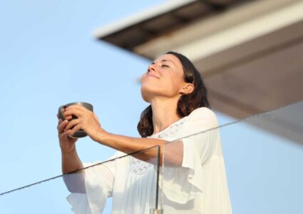 woman practicing stillness to sharpen her mind
