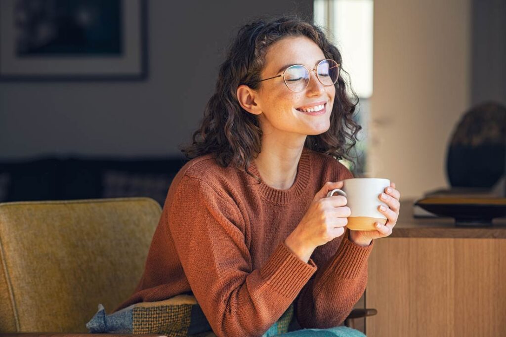 Young women exuding positive vibes