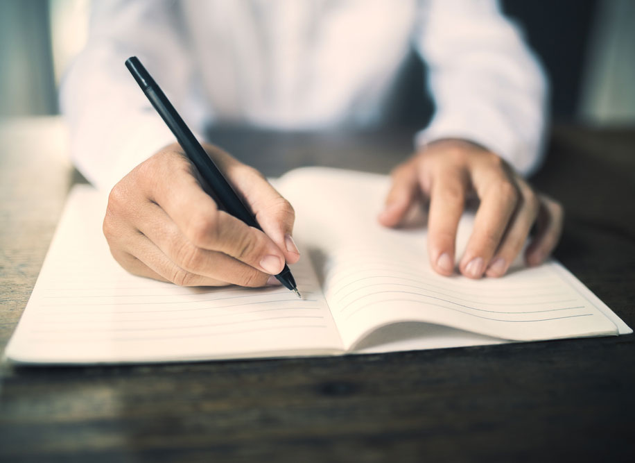 10 Ways Journaling Can Improve Your Life