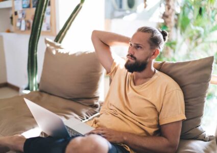 man trying to stay motivated