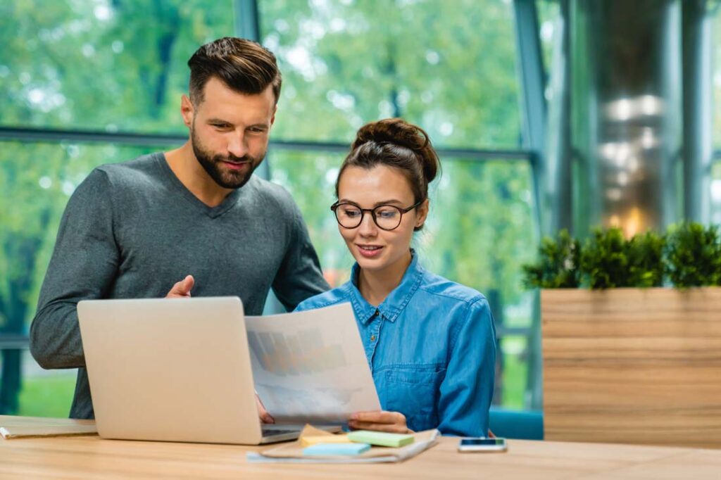 boss collaborating with employee as a pillar of leadership