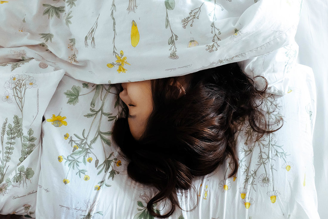 Fallen sleep. Fallen sleep. Fallen sleep. Fallen sleep. парень спит.