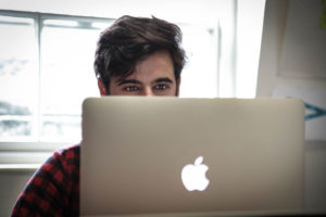 How to Use Video Marketing on LinkedIn to Help Land Your Next Clients