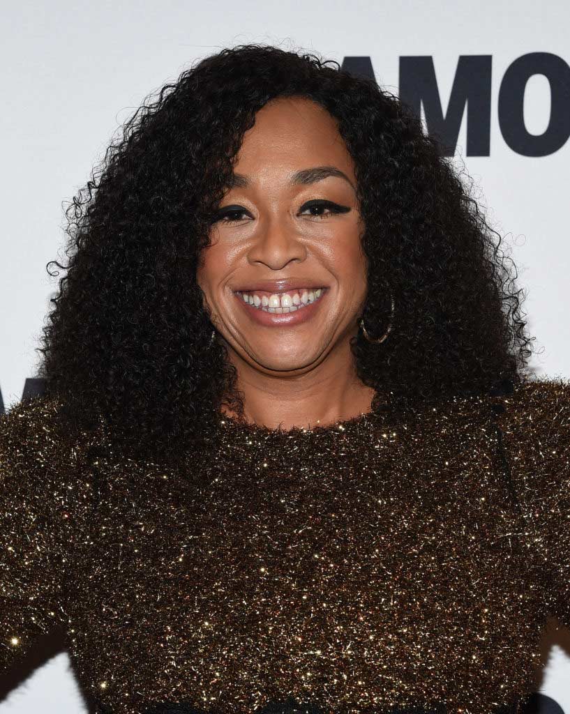 SHONDA RHIMES shutterstock 518590009 817x1024 1 - با زنان تأثیرگذار 2022 آشنا شوید