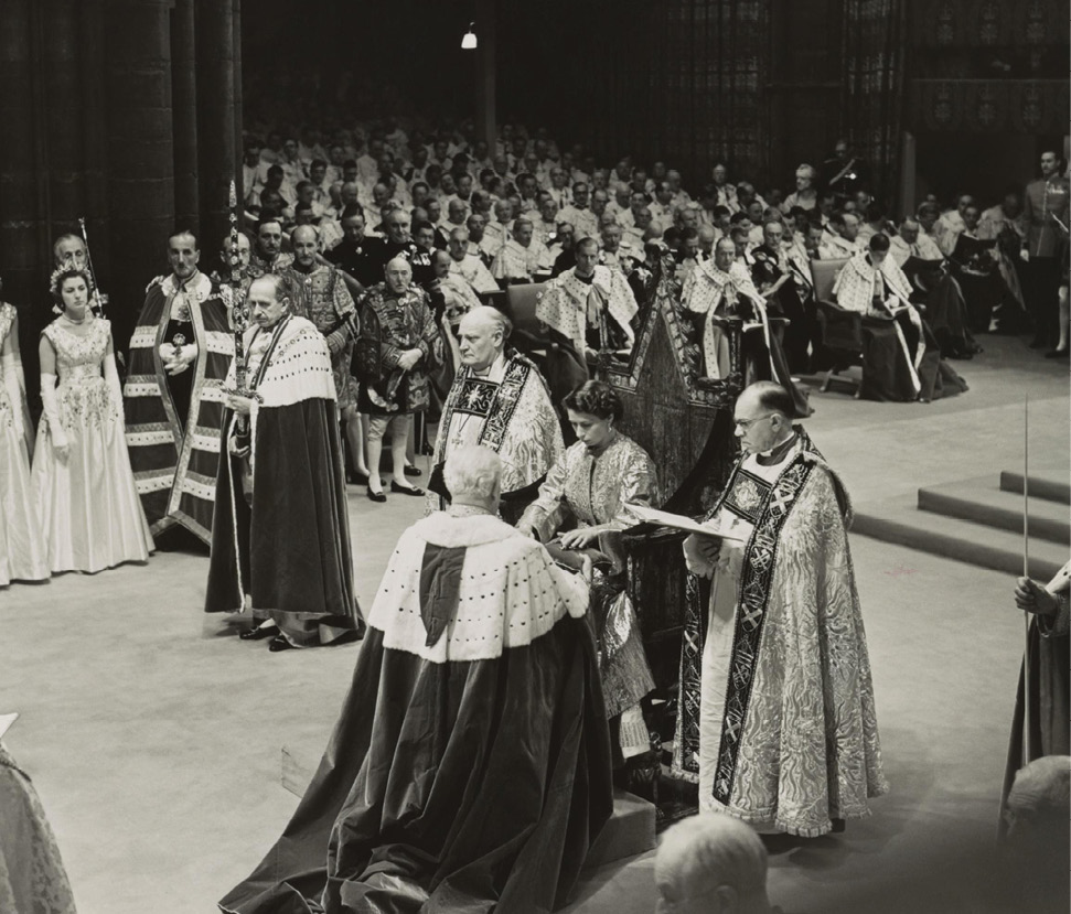 Coronation Ceremony Of Queen Elizabeth Ii June 2 1953 PC Everett Collection Historical   Alamy Stock F2B4EC