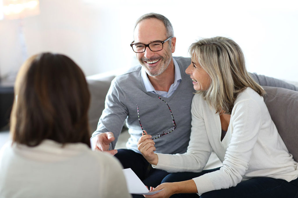 How To Choose Between A Financial Adviser Vs. Wealth Manager 1024x682