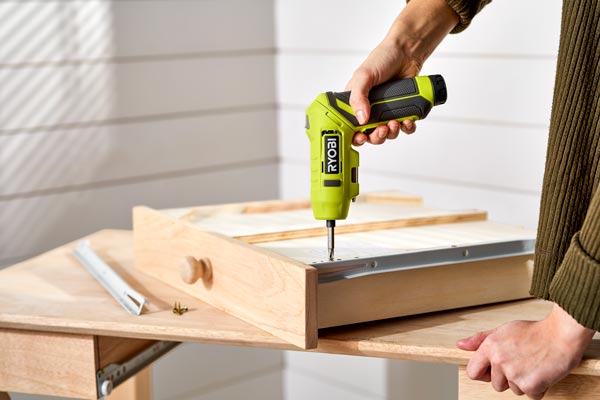 RYOBI USE Lithium Screwdriver Kit