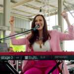caley rose snapping fingers