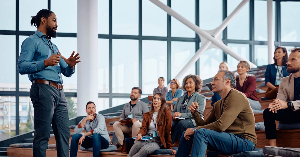 How Do You Lead? Understanding the 6 Leadership Styles