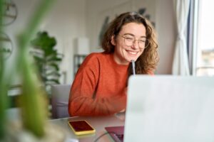 Four-Day Workweek Benefits & Challenges Explained